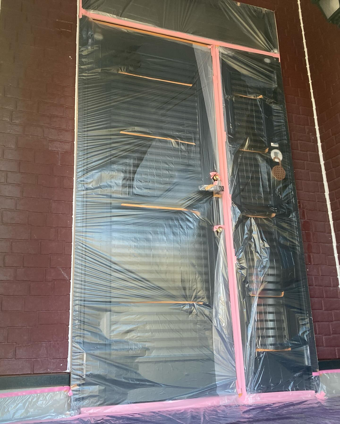 本日は多気郡N様邸にて、先日行ったシーリング打ち替え作業に続...