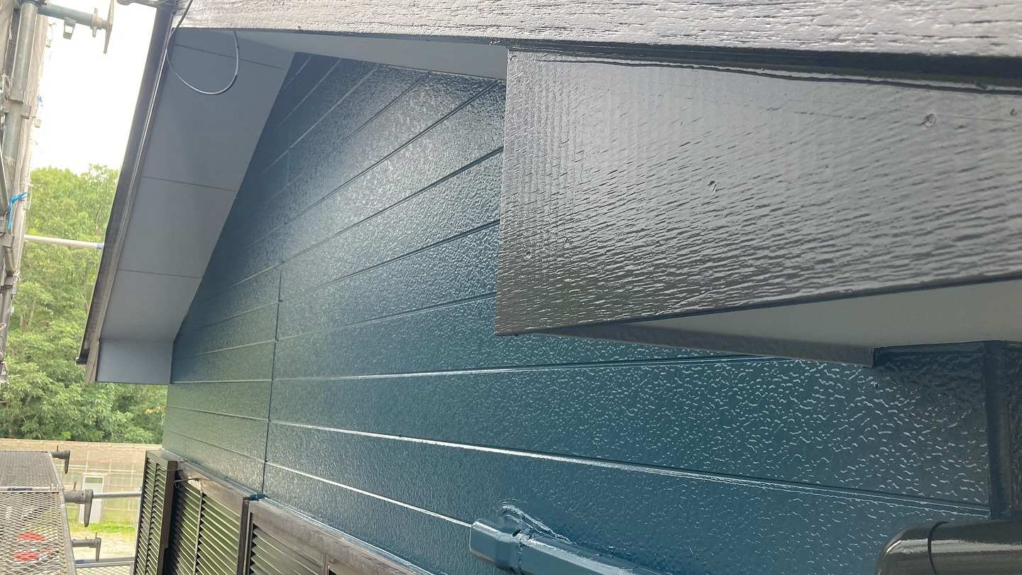 多気郡のN様邸で行われた外壁の上塗り作業の様子をお届けします...