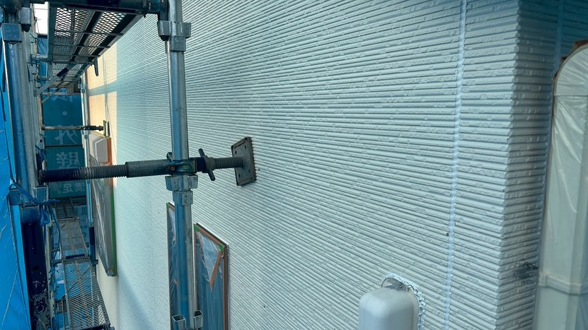 本日は松阪市O様邸邸にて、充実したシーリング作業を行いました...