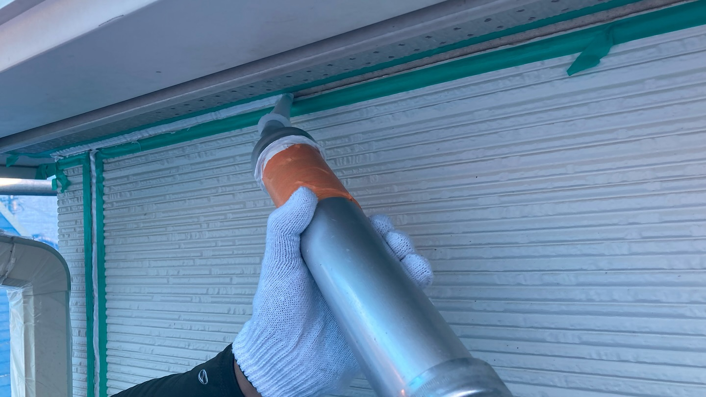 本日は松阪市O様邸邸にて、充実したシーリング作業を行いました...