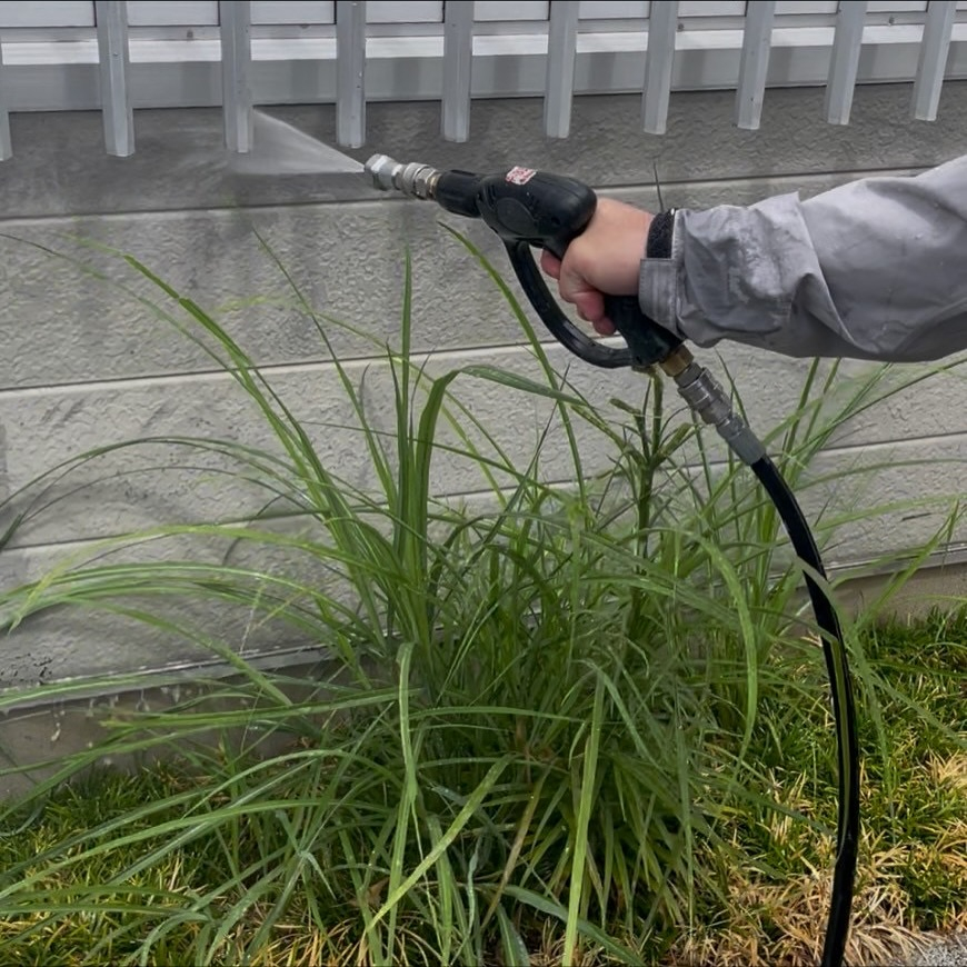 商工会議所青年部で大変お世話になった先輩方の事務所にて、塗り...