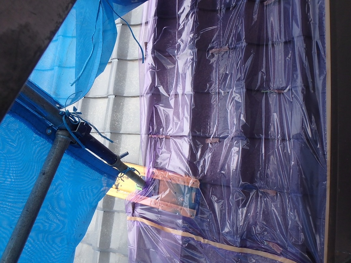 松阪市平成町にあるK様邸での塗装工事が、順調に進んでおります...