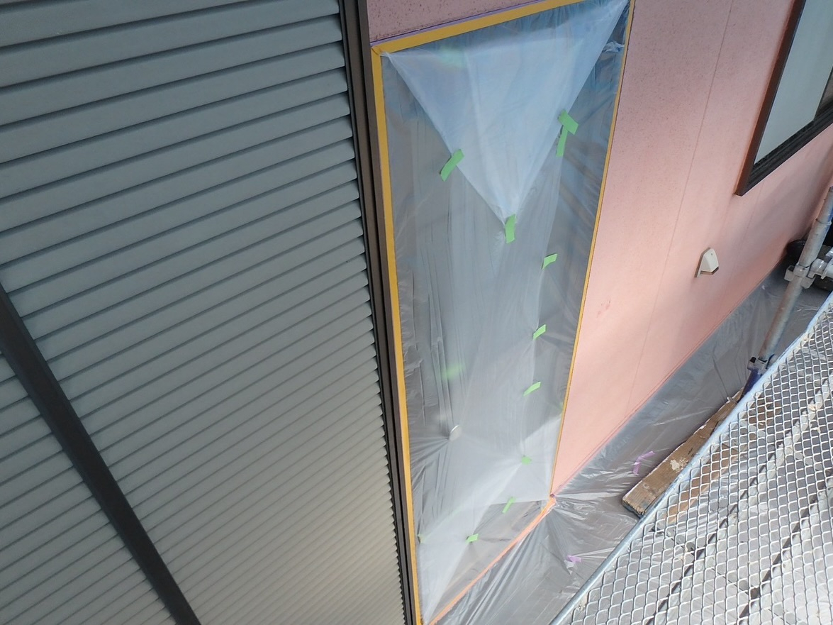 松阪市平成町にあるK様邸での塗装工事が、順調に進んでおります...