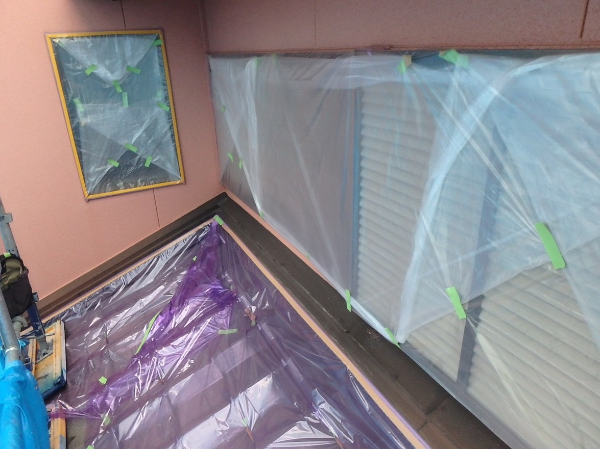 松阪市平成町にあるK様邸での塗装工事が、順調に進んでおります...