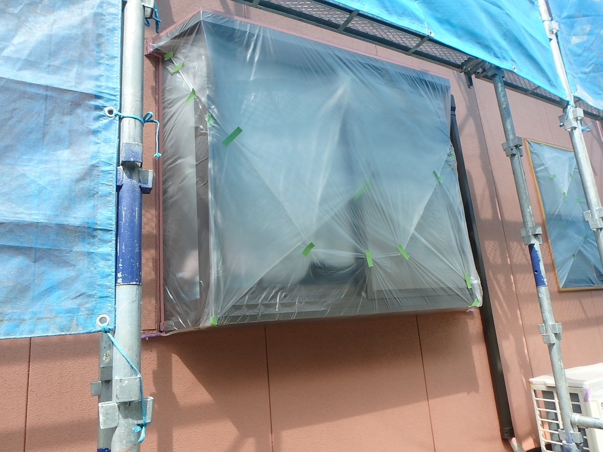 松阪市平成町にあるK様邸での塗装工事が、順調に進んでおります...