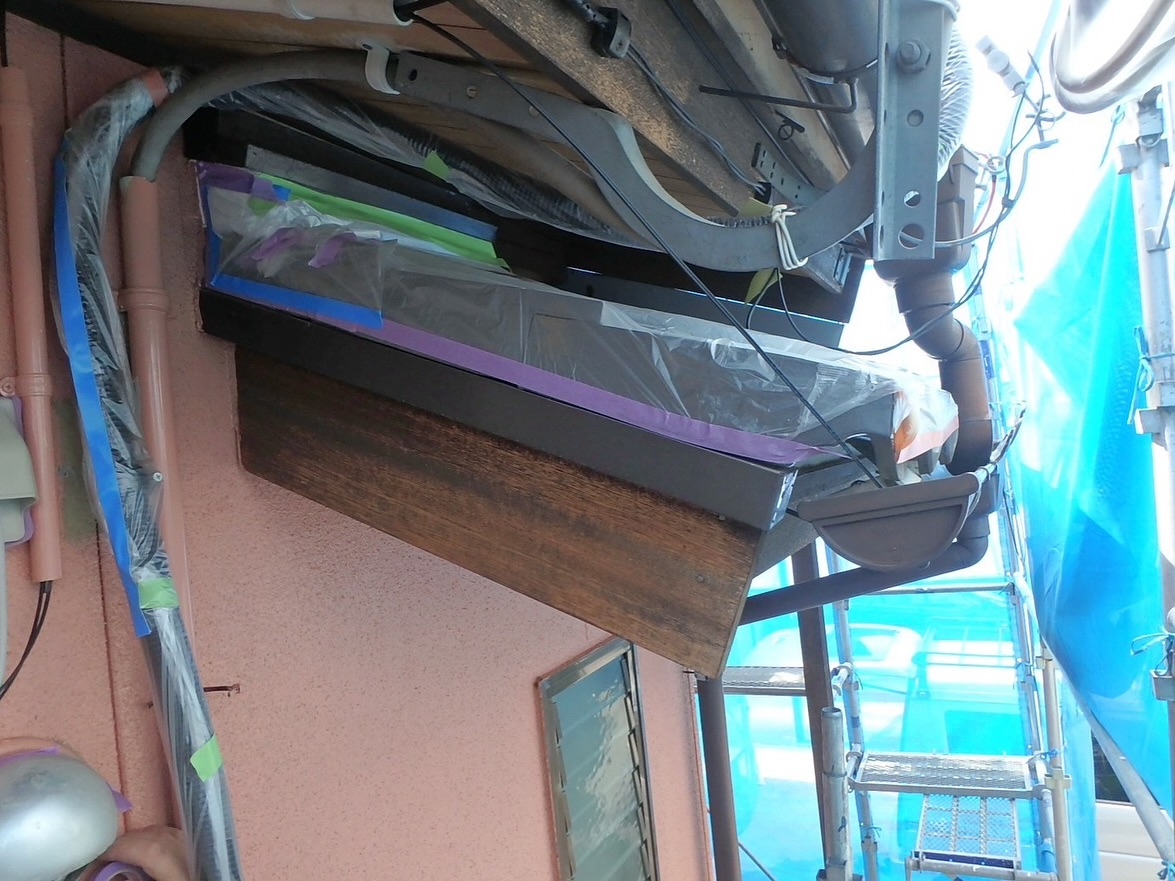 松阪市平成町にあるK様邸での塗装工事が、順調に進んでおります...