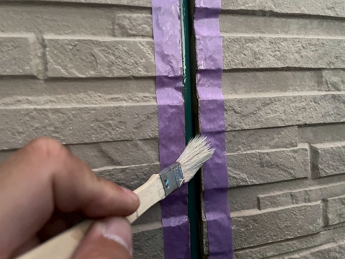 松阪市平成町のK様邸の外壁塗装が終盤に差し掛かっています!