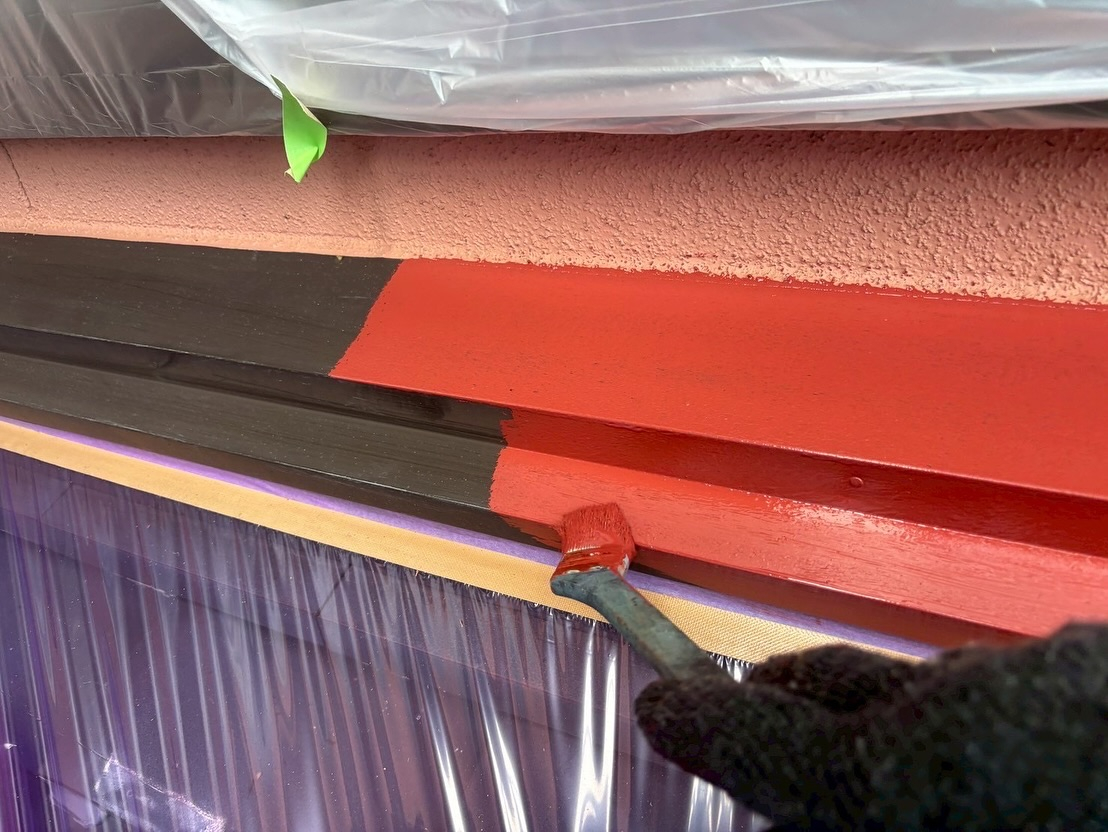 松阪市平成町のK様邸の外壁塗装が終盤に差し掛かっています!