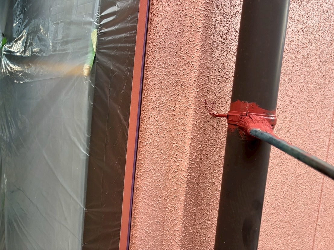 松阪市平成町のK様邸の外壁塗装が終盤に差し掛かっています!