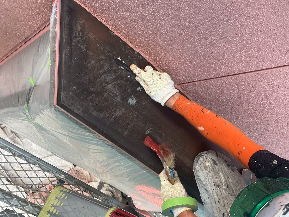 松阪市平成町のK様邸の外壁塗装が終盤に差し掛かっています!