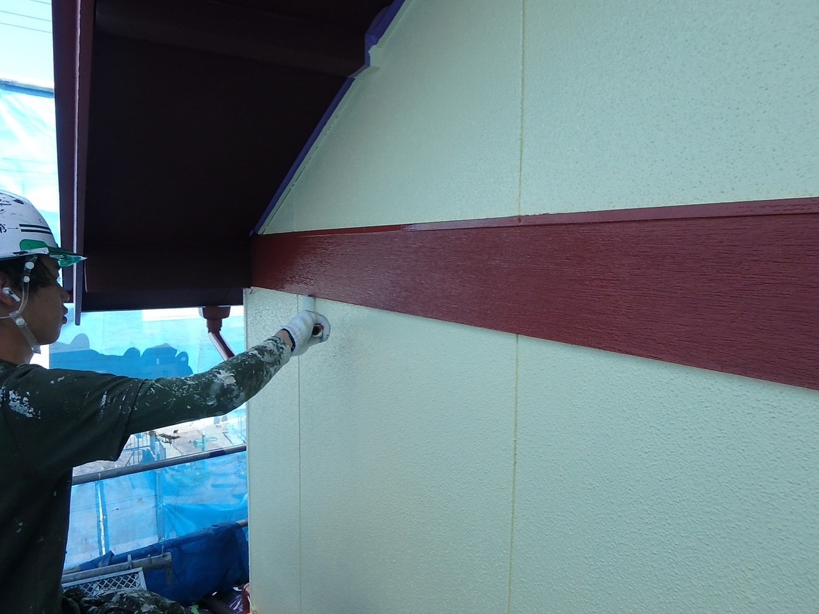 松阪市K様邸にて、外壁のメイン部分の塗装が完了しました！✨