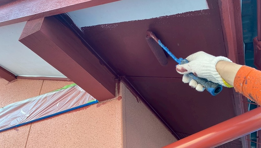 今回ご紹介するのは、松阪市K様邸で行った【付帯部・軒天塗装工...