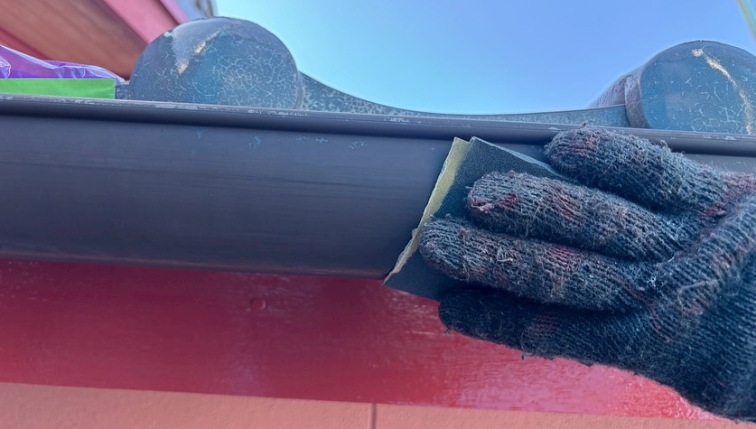 今回ご紹介するのは、松阪市K様邸で行った【付帯部・軒天塗装工...