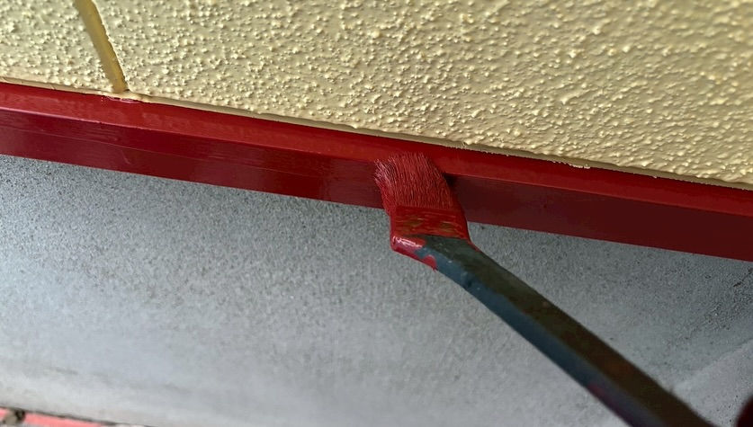 今回ご紹介するのは、松阪市K様邸で行った【付帯部・軒天塗装工...